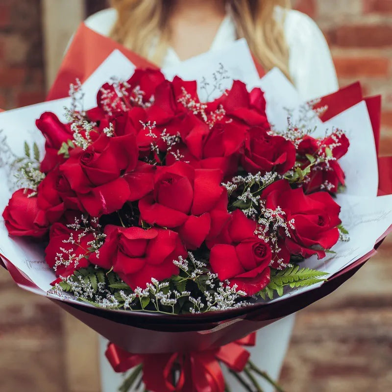 Buquê Apaixonado com 20 Rosas Importadas