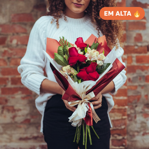 Buquê de 3 Rosas e Astromelías