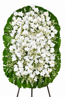 Coroa Grande de Orquídeas brancas em formato vertical com suporte parcialmente visível